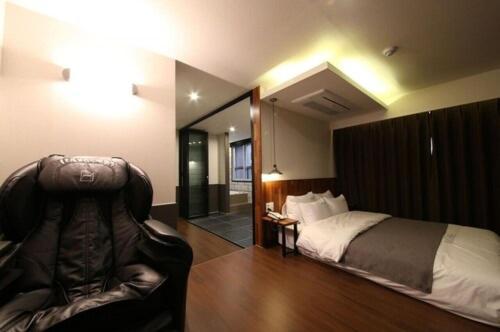 Hotel Chicago Changwon Exteriör bild