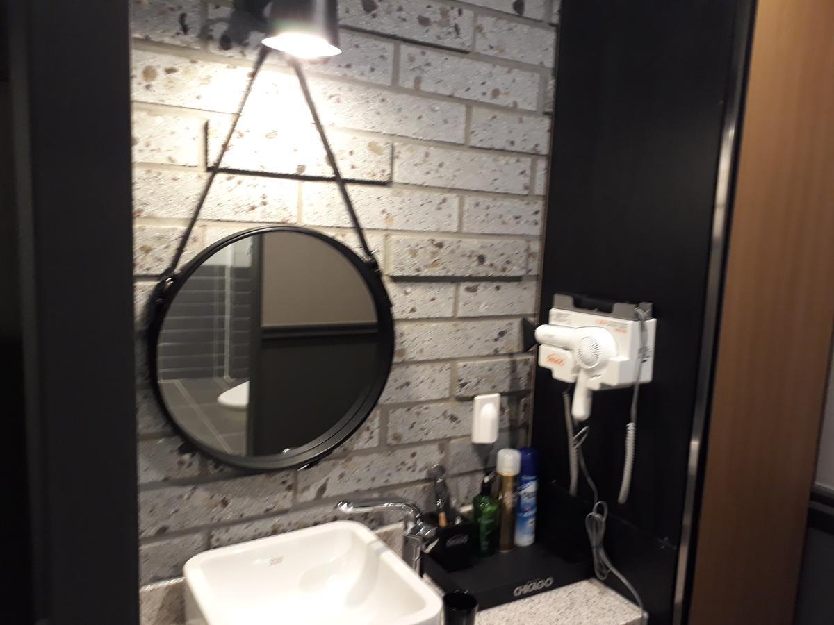 Hotel Chicago Changwon Exteriör bild
